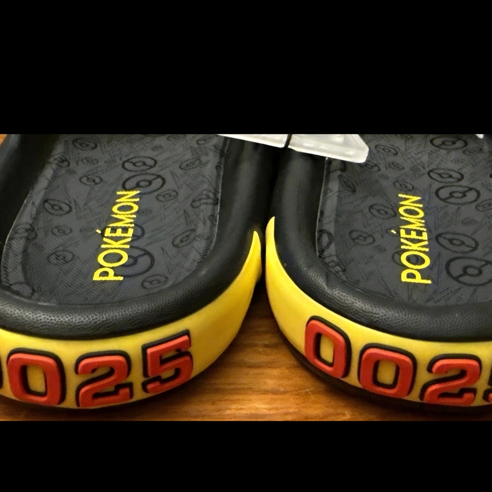 Pokemon Kids Black Slides - Picture 8 of 9